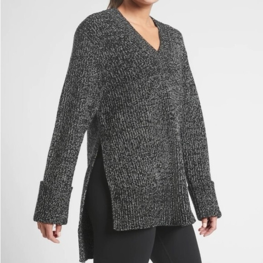 Athleta SHASTA V-NECK SWEATER size Small